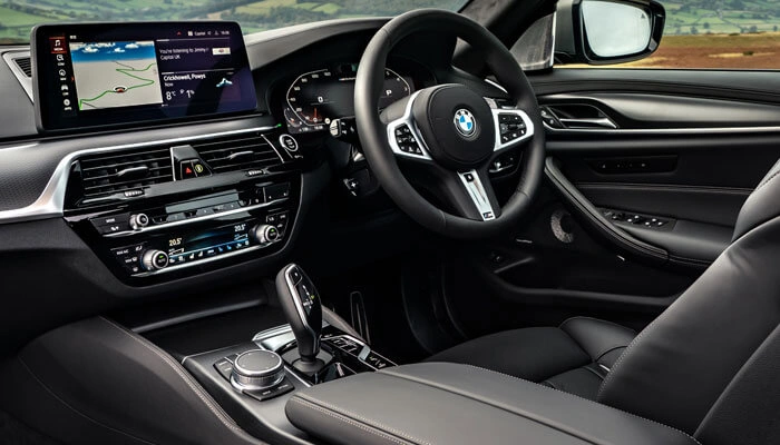 BMW-530-SE-AUTO PCO car Hire
