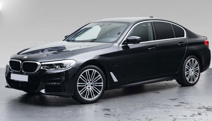 BMW-530-SE-AUTO PCO car Hire