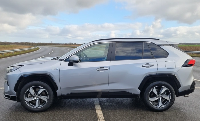 Toyota-RAV4-Rent to buy