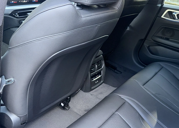 BMW-i4-75 plate-black-rent to buy