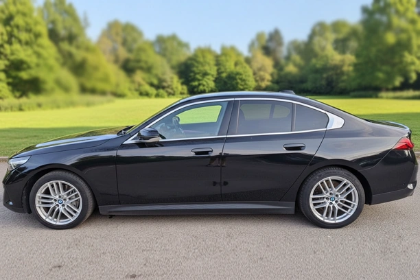 BMW i5 Sport Edition-rent to buy