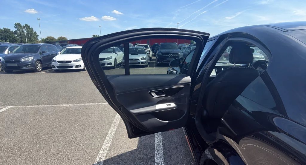 Mercedes Benz E300e-rent to buy