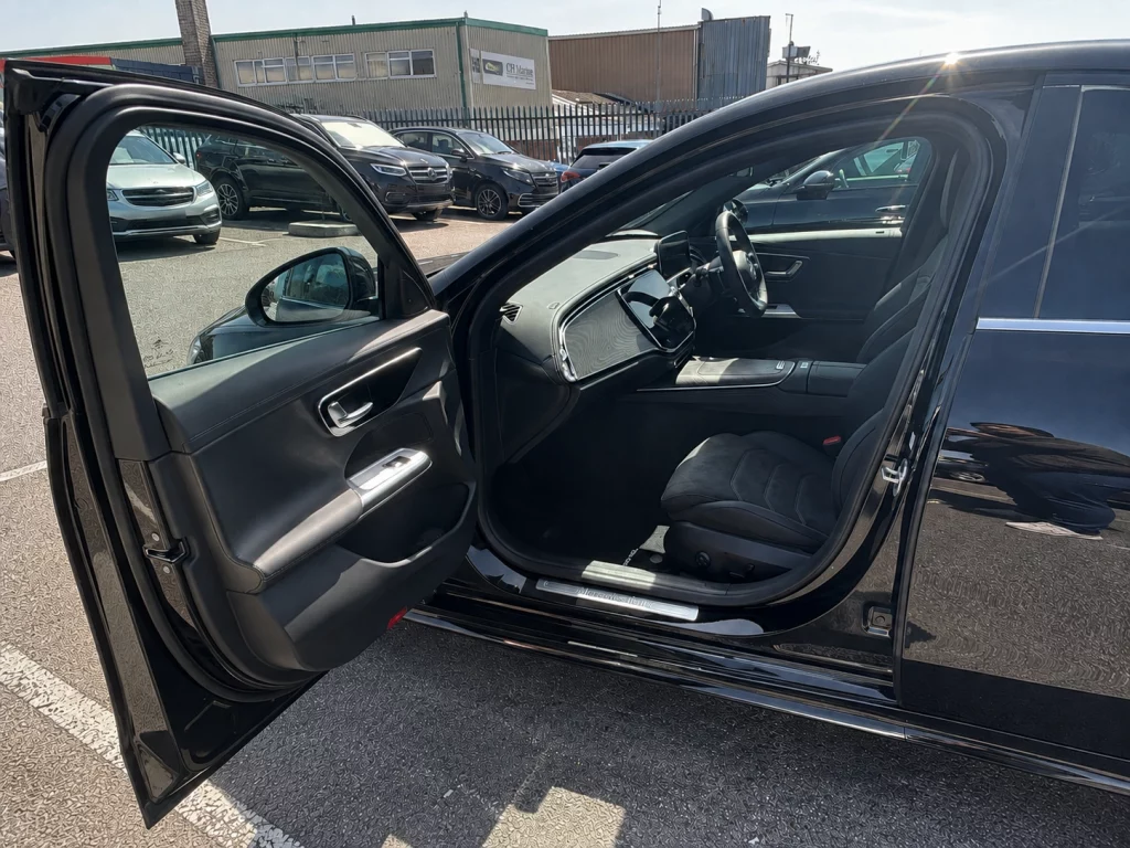Mercedes Benz E300e-rent to buy